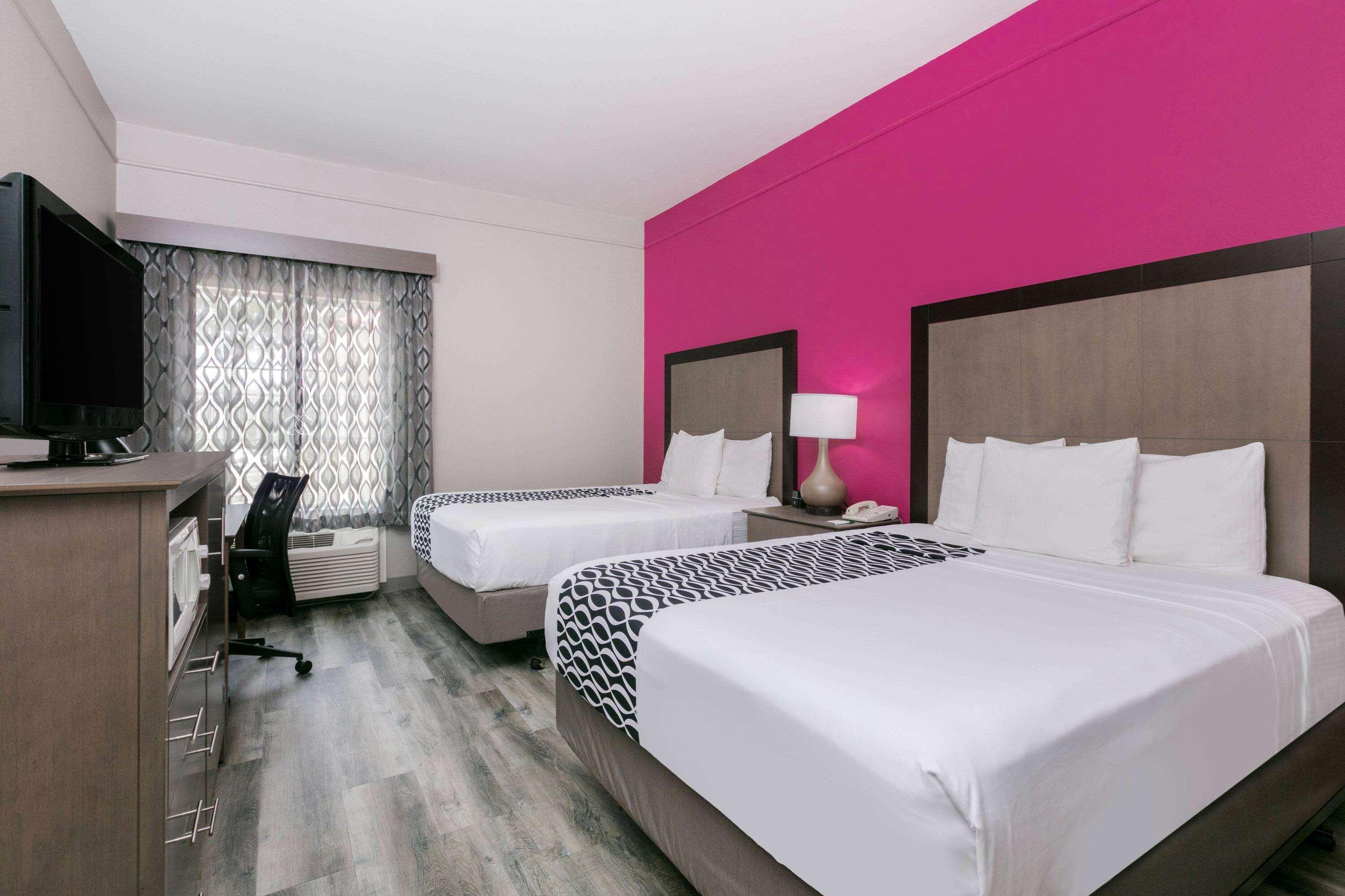 La Quinta By Wyndham Fredericksburg Hotel Екстериор снимка