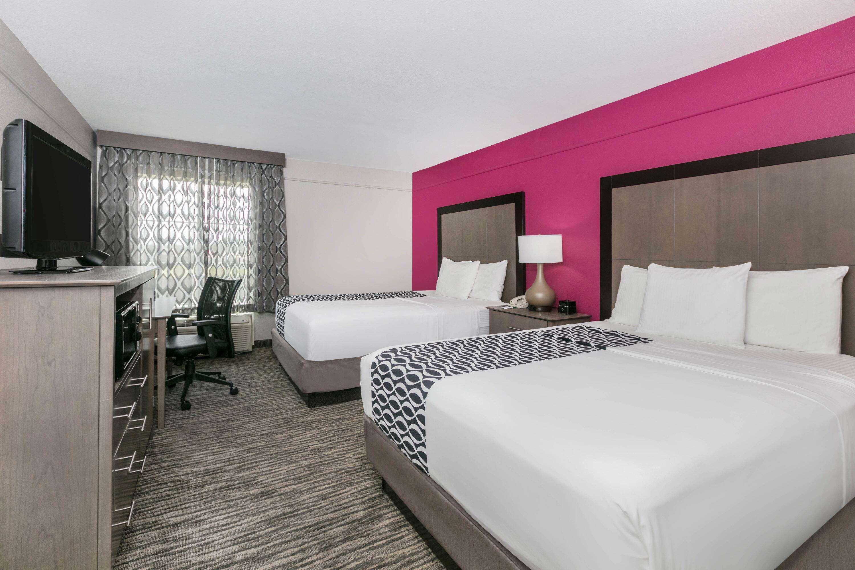 La Quinta By Wyndham Fredericksburg Hotel Екстериор снимка