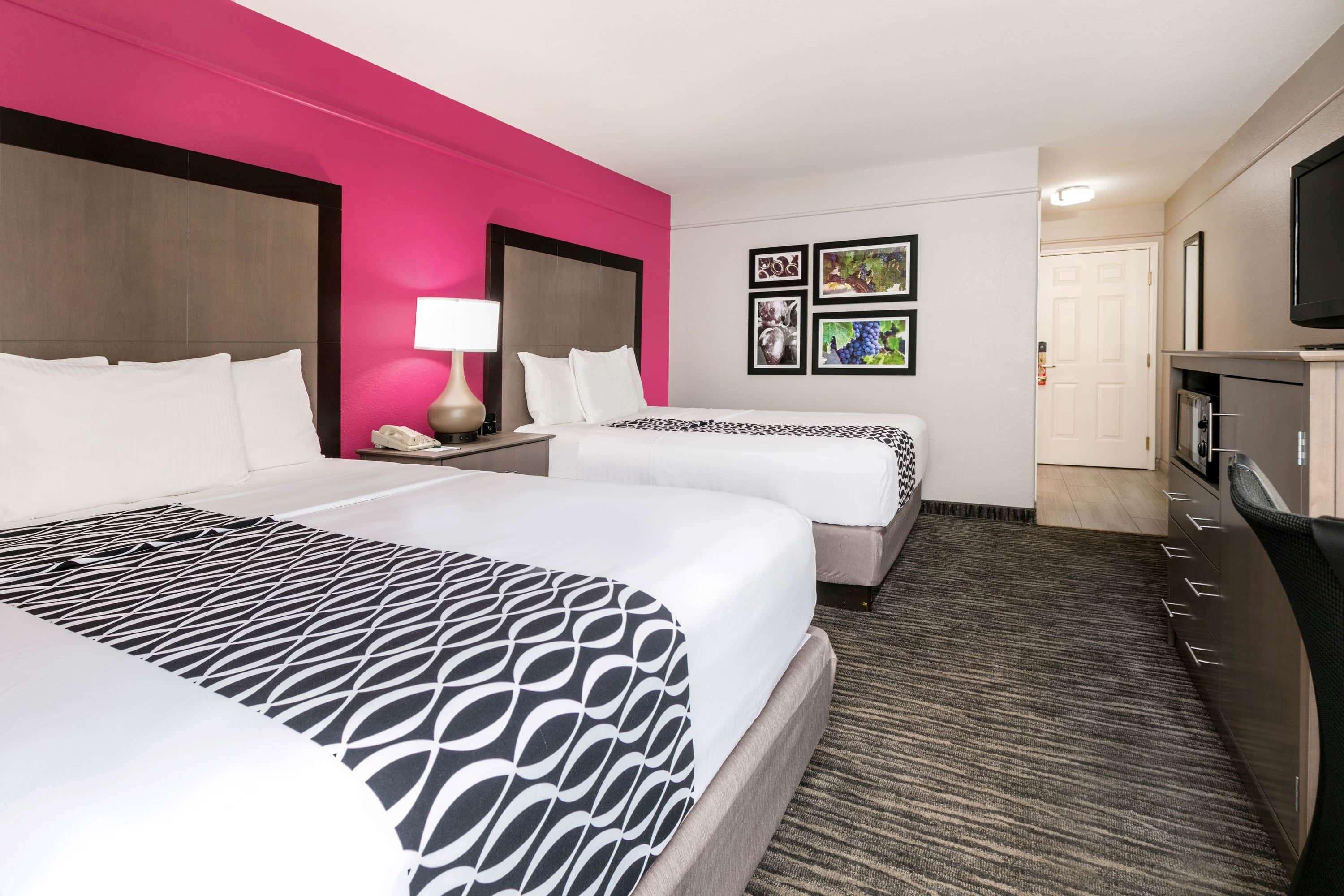 La Quinta By Wyndham Fredericksburg Hotel Екстериор снимка