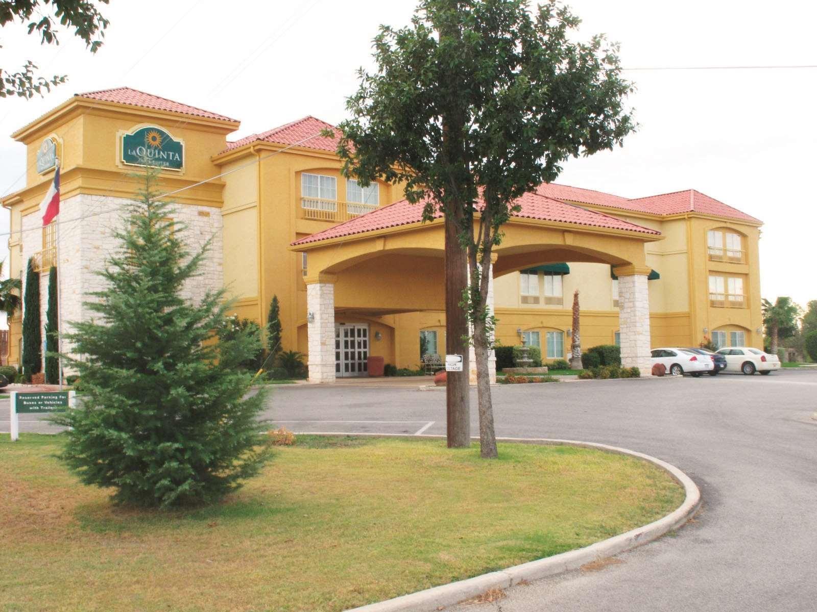 La Quinta By Wyndham Fredericksburg Hotel Екстериор снимка